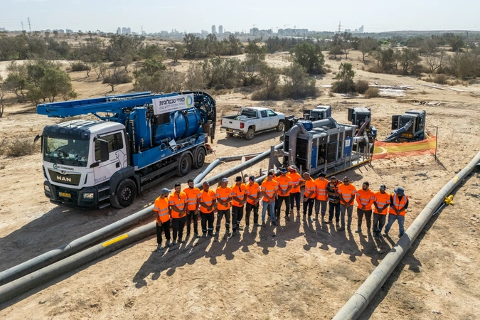 צוות מאירי טכנולוגיות באתר שיקום קו הביוב הראשי בבאר שבע
